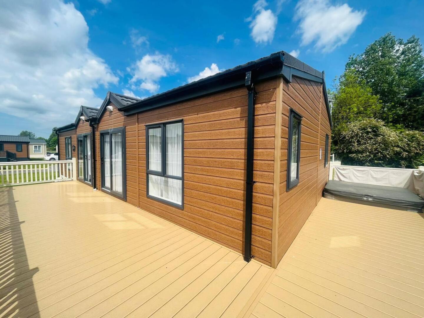 Vila Waterside Retreat With Hot Tub Pocklington Exteriér fotografie